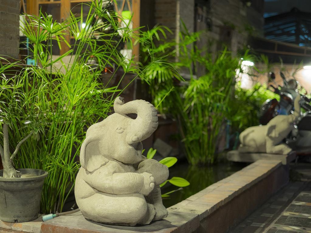 Grace Boutique House Hotel เชียงใหม่ ภายนอก รูปภาพ